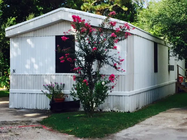 Pine Villa Manufactured Home & RV Community 1