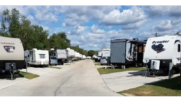 Highland Oaks RV Park 10