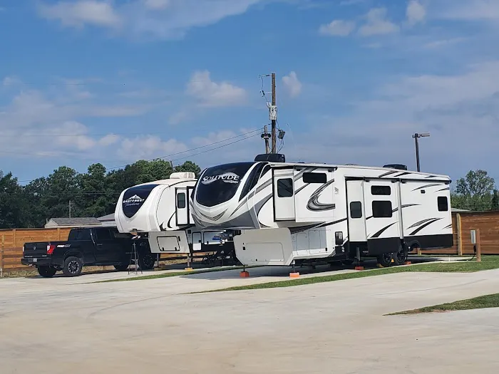 Orangefield RV Park 1