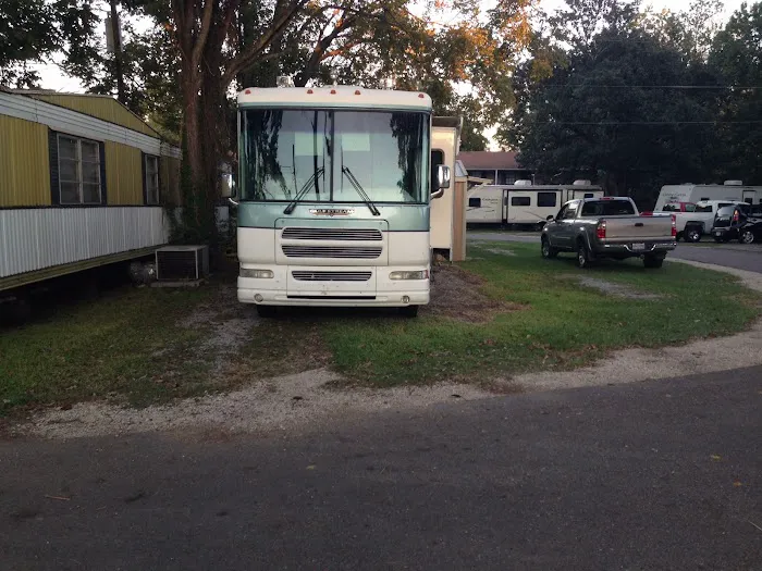 Courtney's RV Park, Baton Rouge 5