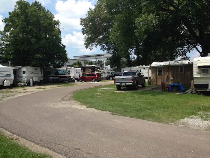 Courtney's RV Park, Baton Rouge 9