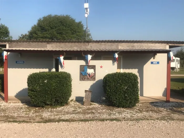 Round Top-Carmine RV Park 1