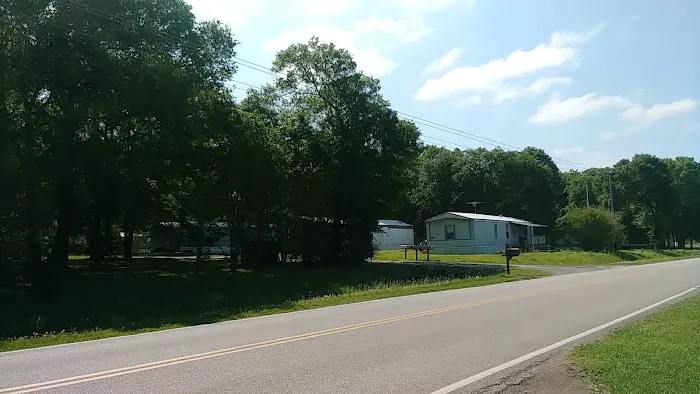Leaning Oaks Mobile Home Park 1