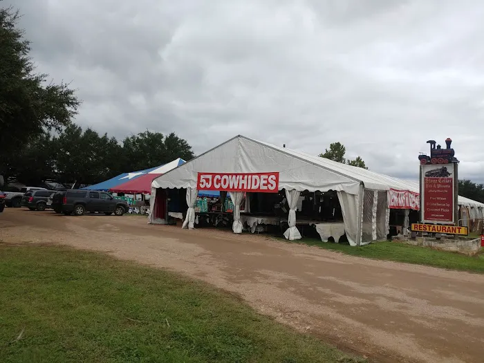 Round Top Roll Up RV Park 3