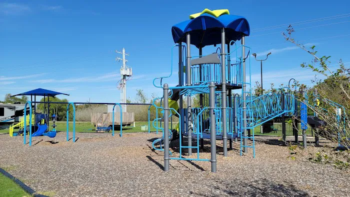 Summer Breeze USA RV Resort & Waterpark 2