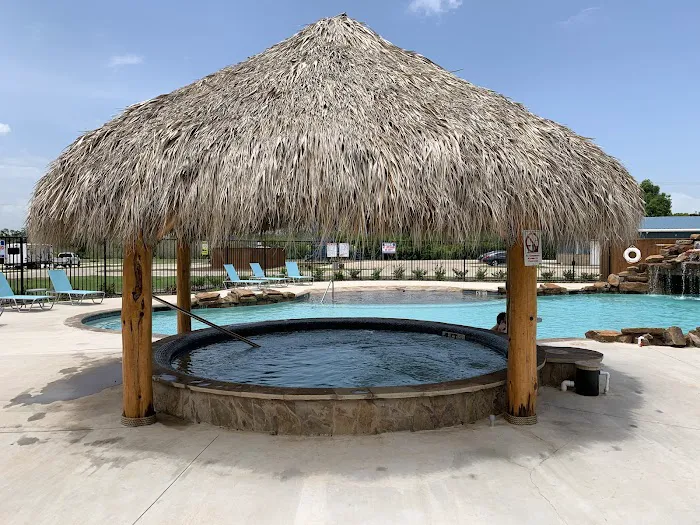 Summer Breeze USA RV Resort & Waterpark 6