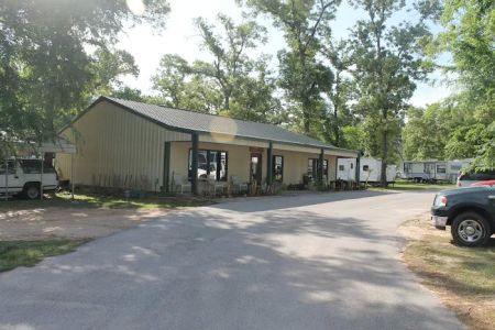Rambling Vines RV Park