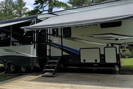 Pinewood Trails RV Park