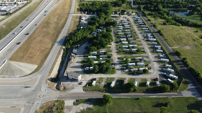 Lucky's RV Park 3