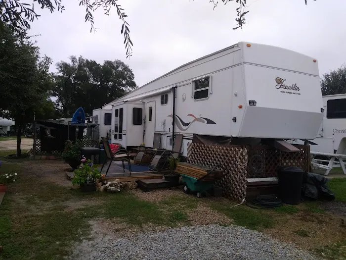 Happy Campers RV Park 7