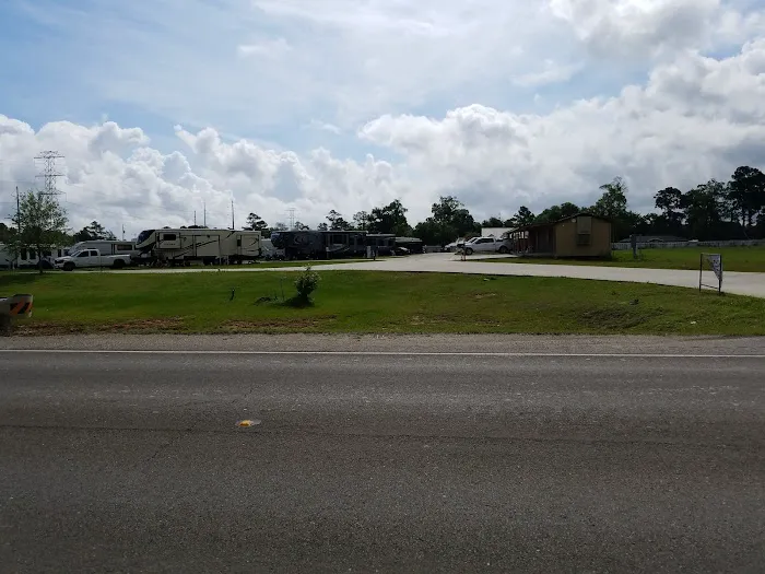 Hidden Ponds RV Park 10