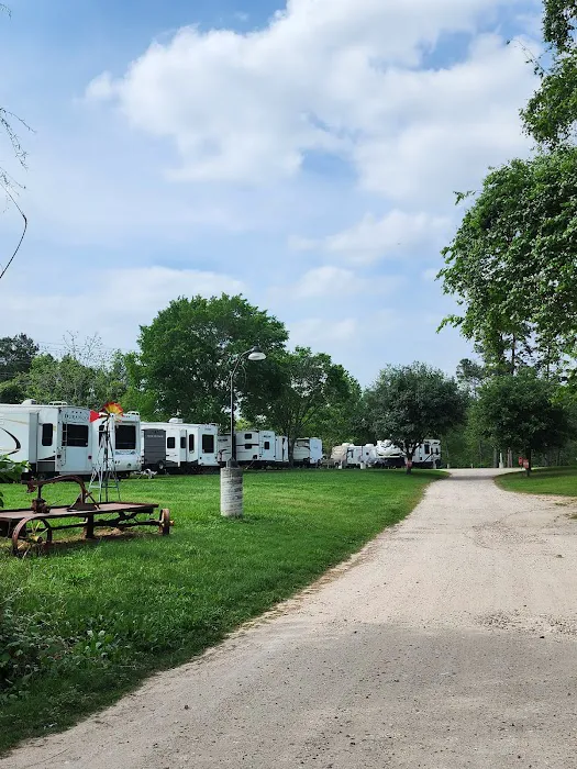 POP'S HIDEOUT RV PARK 7