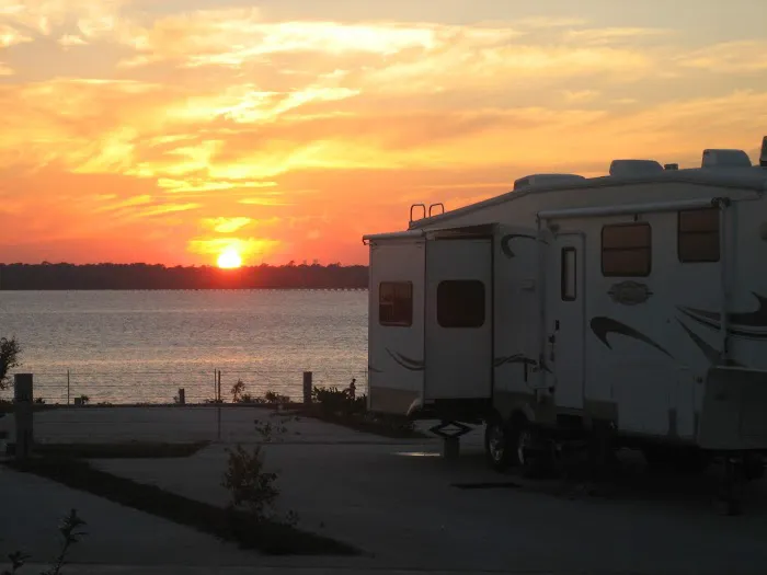 San Jacinto Riverfront RV Resort 8