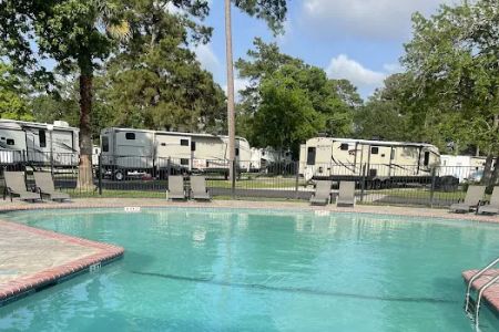 Houston Leisure RV Resort