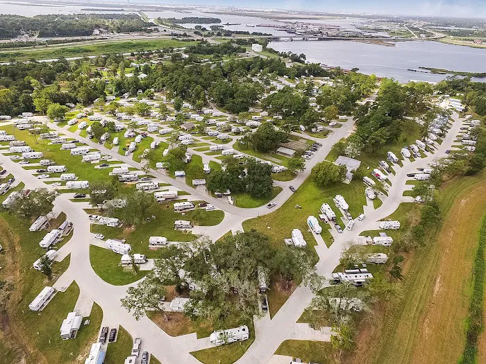 Houston Leisure RV Resort 8
