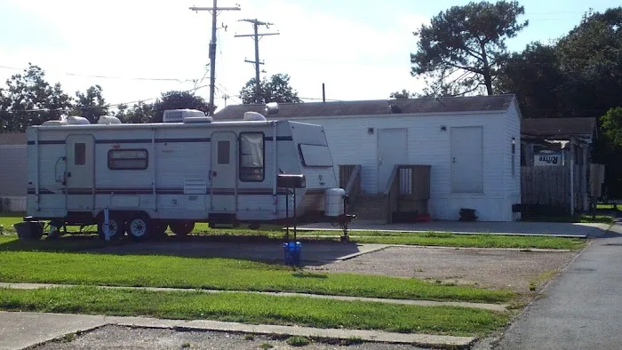 Meadowlark RV & Mobile Home Park 6