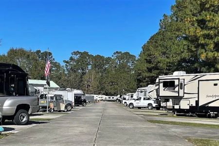 Lakeside RV Resort by Rjourney