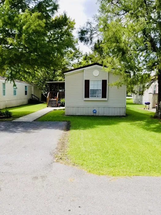 Plantation Village Mobile Home Community 2