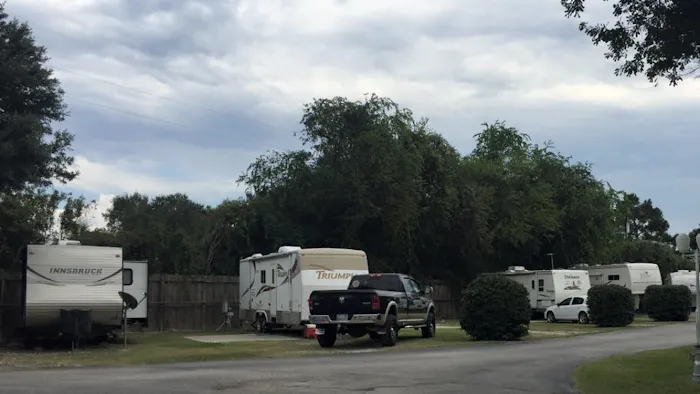 Tomball-Rosehill RV Park 8