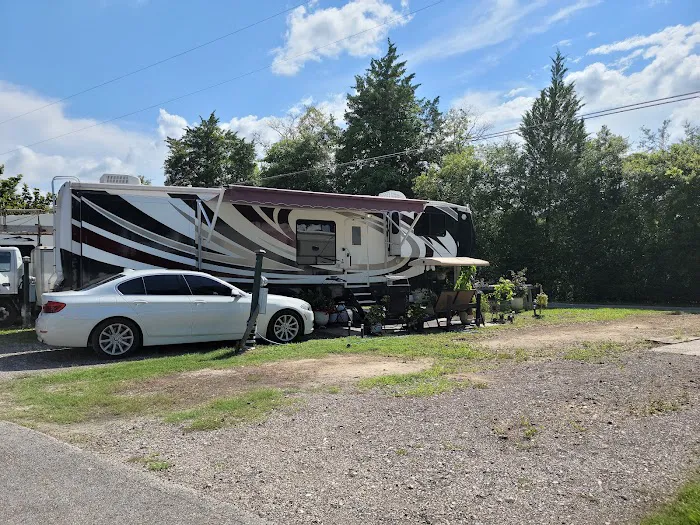 Tomball-Rosehill RV Park 10