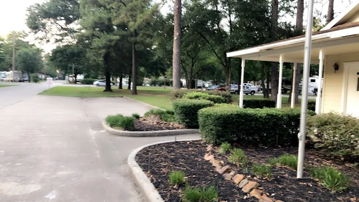 Spring Oaks Mobile Home & RV Prk 5
