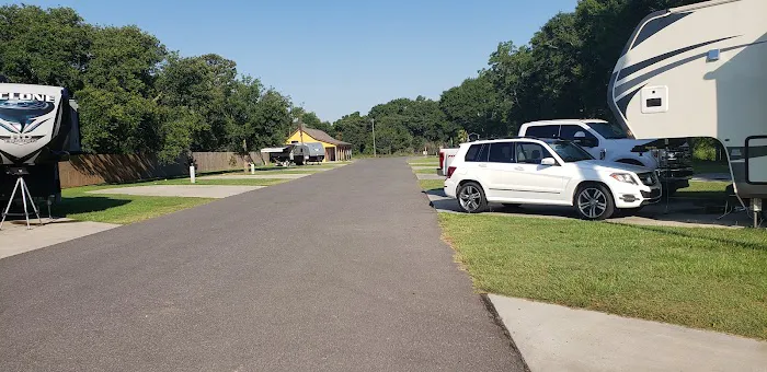 Acadian Oasis RV Park 9