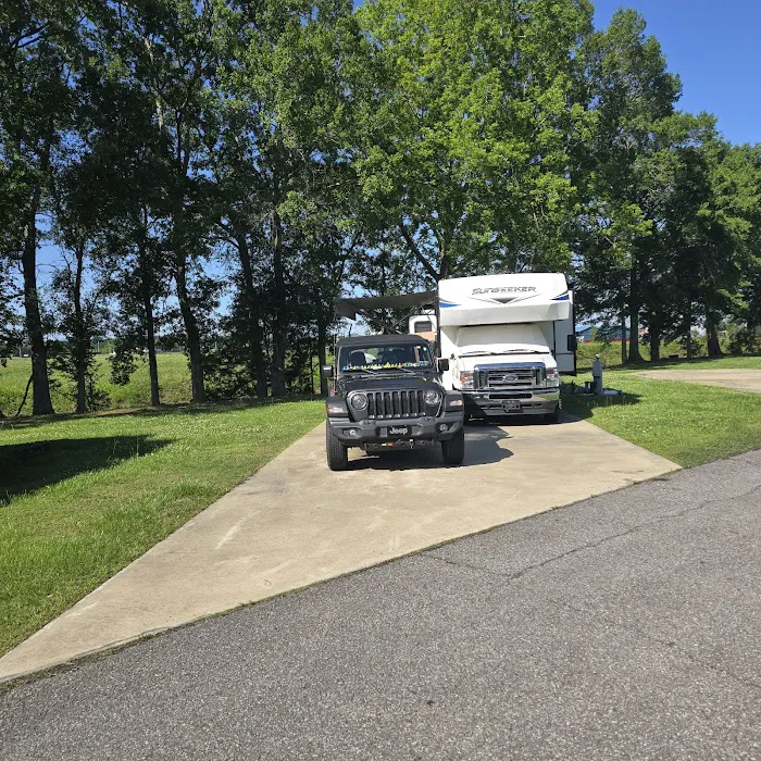 Acadian Oasis RV Park 10