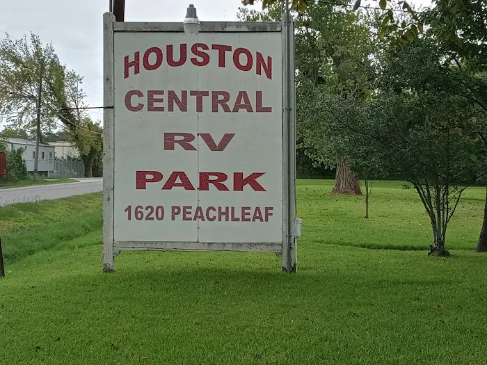Houston Central RV Park 4