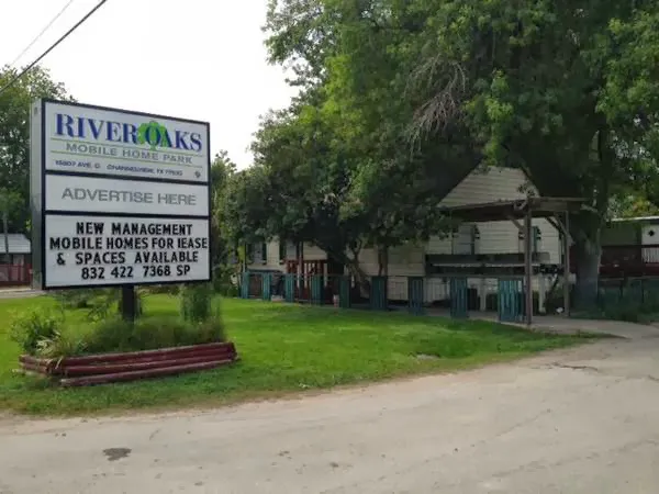 River Oaks RV & Mobile Home Park 4