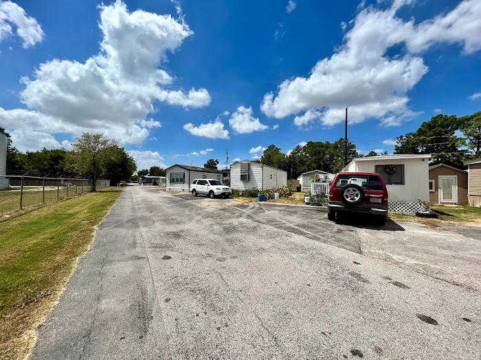 River Oaks RV & Mobile Home Park 5