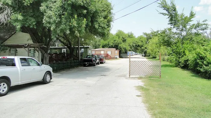 River Oaks RV & Mobile Home Park 6