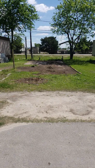 Lakeside RV & Mobile Home Park 5