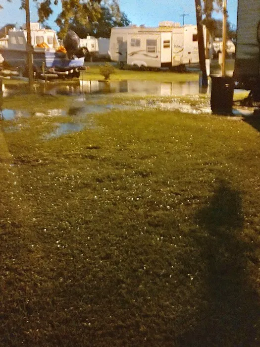 New Lloyd RV Park 10