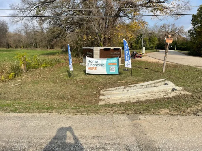 Los Robles Mobile Home Community 2