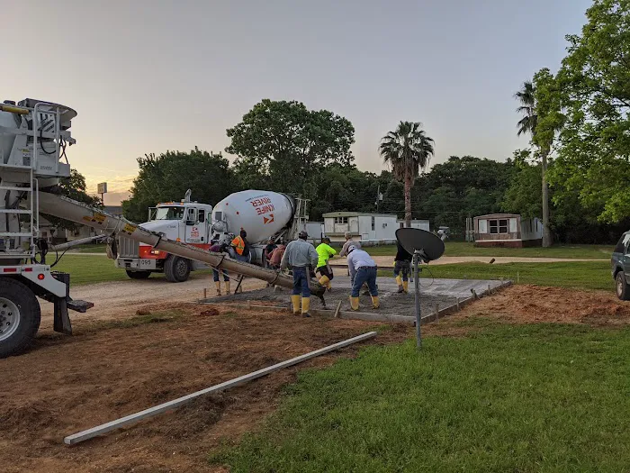 Los Robles Mobile Home Community 7