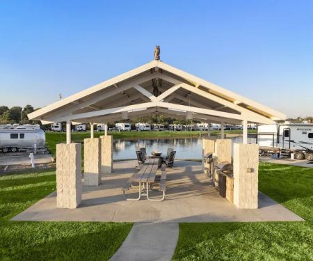 Fallbrook RV Resort by QRV