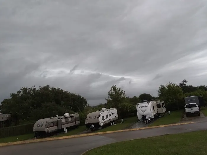 Bayou Oaks Resort & Marina 5