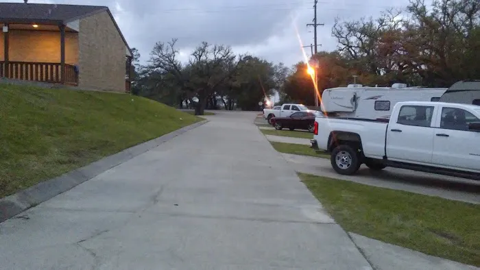 Bayou Oaks Resort & Marina 4