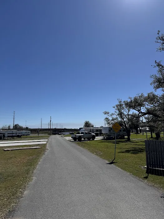 Bayou Oaks Resort & Marina 12