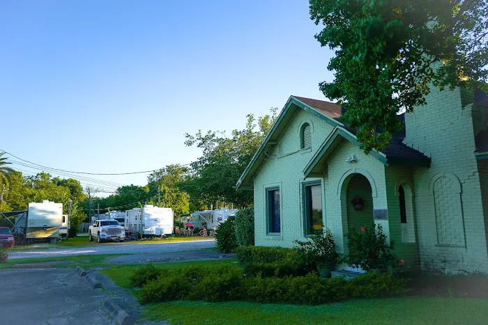 Palm Court RV Park 3