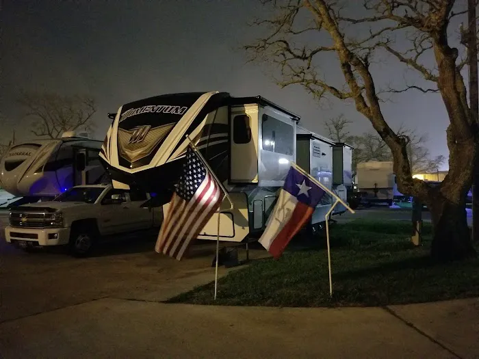 Groves RV Park 4
