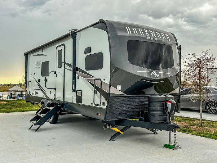 Jeske Rv Resort - Boat & Rv Storage 5