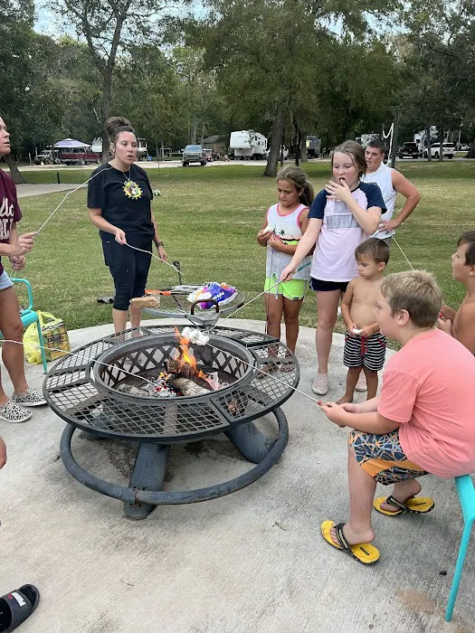 Lakeside Escape RV Park 8