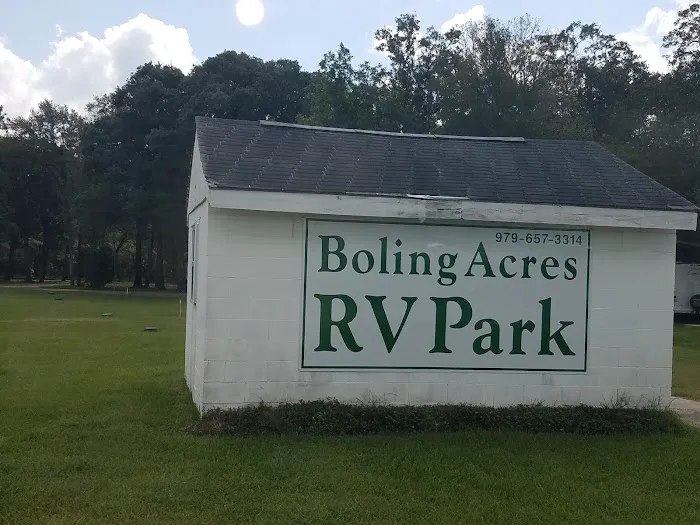 Lakeside Escape RV Park 10