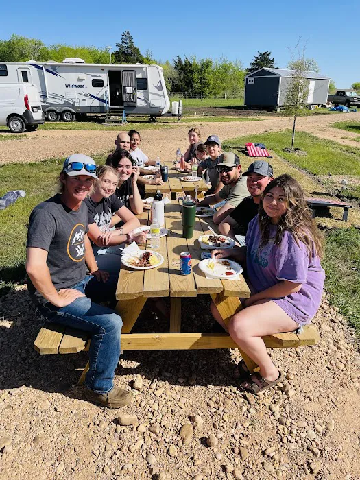 Reyna RV Park & Travel trailer 12
