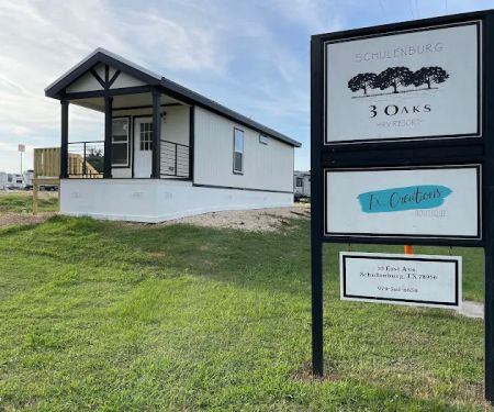 Schulenburg 3 Oaks RV Resort