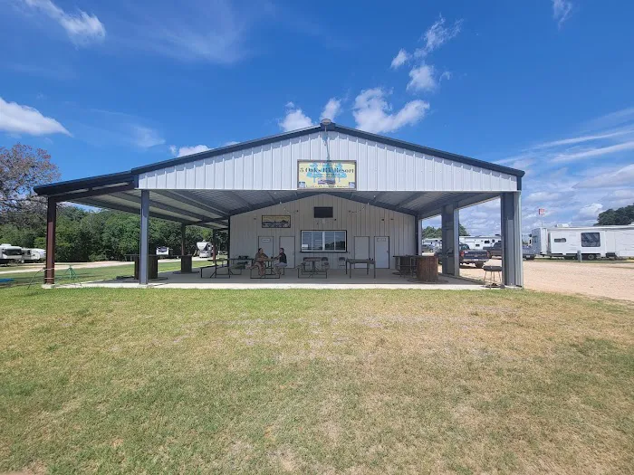 Schulenburg 3 Oaks RV Resort 3