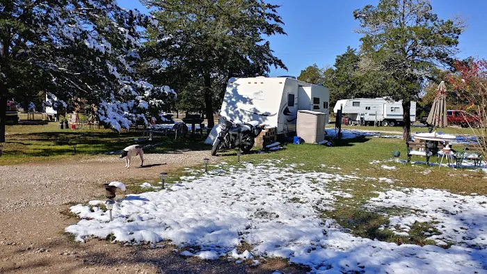 Lakeside camping and RV 4