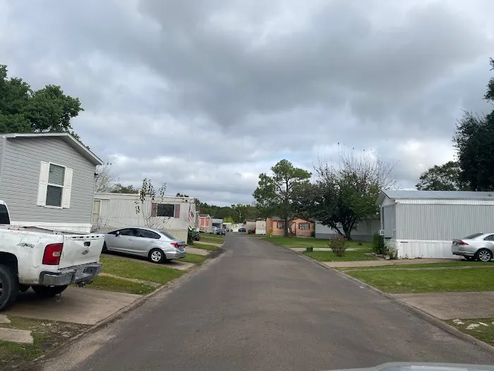 Willow Green Mobile Home Community 10