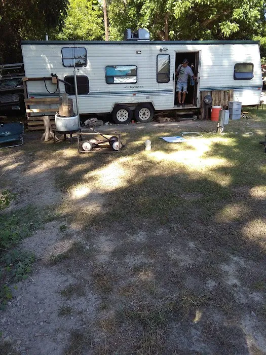 Lampasas Mobile Home & RV Park 4